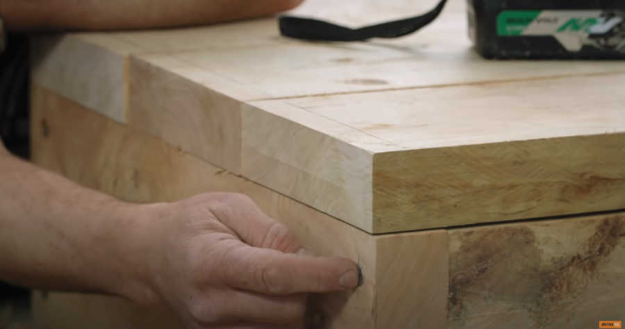 How to build a planter box - avoid screws - base assembly