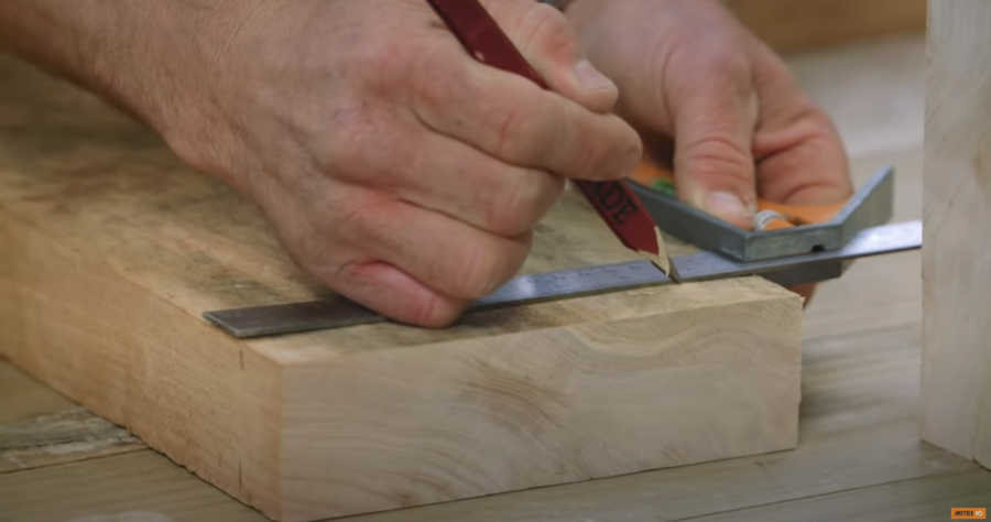 How to build a planter box - square drill lines on ends